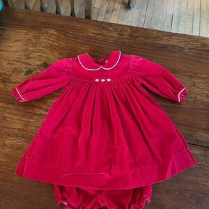 Petit Ami bloomer set tag says 3 months fits 3/6.